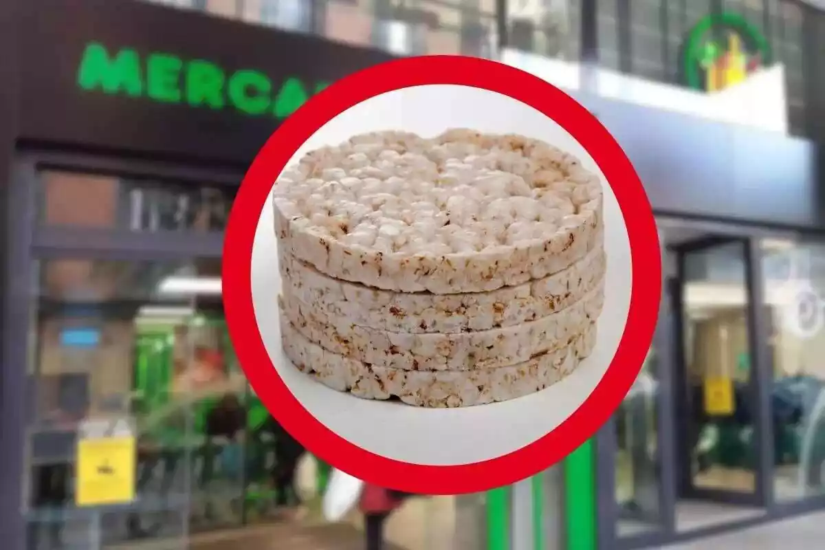 Foto fachada de Mercadona desenfocada y en el centro, un círculo rojo y en el interior unas tortitas